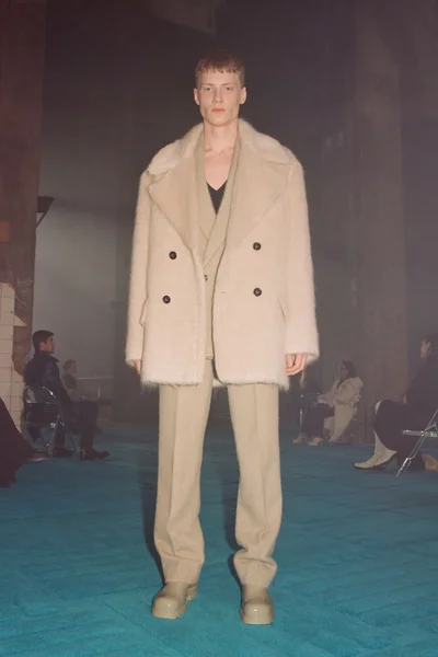 Look 34